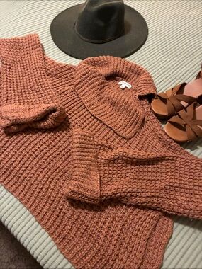 Earthbound -Cozy Chunky Knit Sweater - Rust